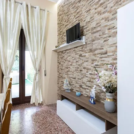 Villa Dora Con Idromassaggio-salentoreservation Torre Suda